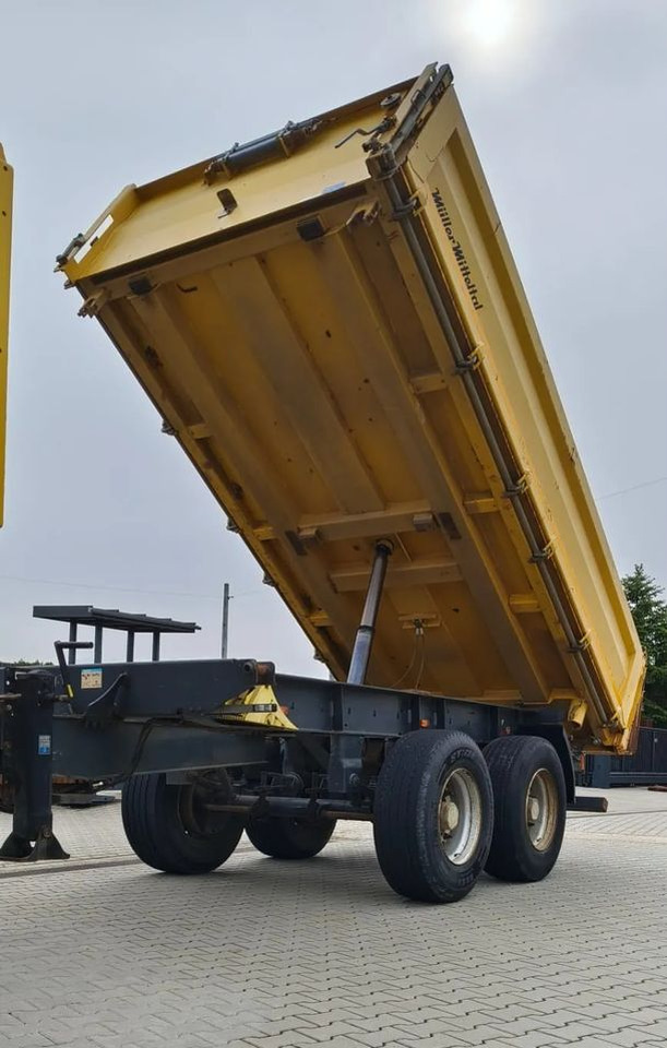 Miller Tandem R180 | Wywrotka 3-stronna | Pneumatyczne zawieszenie | Bordmatik | 2013 | Oś podnoszona - Tipphenger: bilde 4 Miller Tandem R180 | Wywrotka 3-stronna | Pneumatyczne zawieszenie | Bordmatik | 2013 | Oś podnoszona - Tipphenger: bilde 4