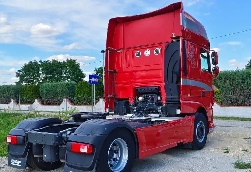 DAF XF 530 Super Space Cab | RETARDER | KLIMATYZACJA | EURO 6 | 2018 | 530 000 km - Trekkvogn: bilde 4 DAF XF 530 Super Space Cab | RETARDER | KLIMATYZACJA | EURO 6 | 2018 | 530 000 km - Trekkvogn: bilde 4
