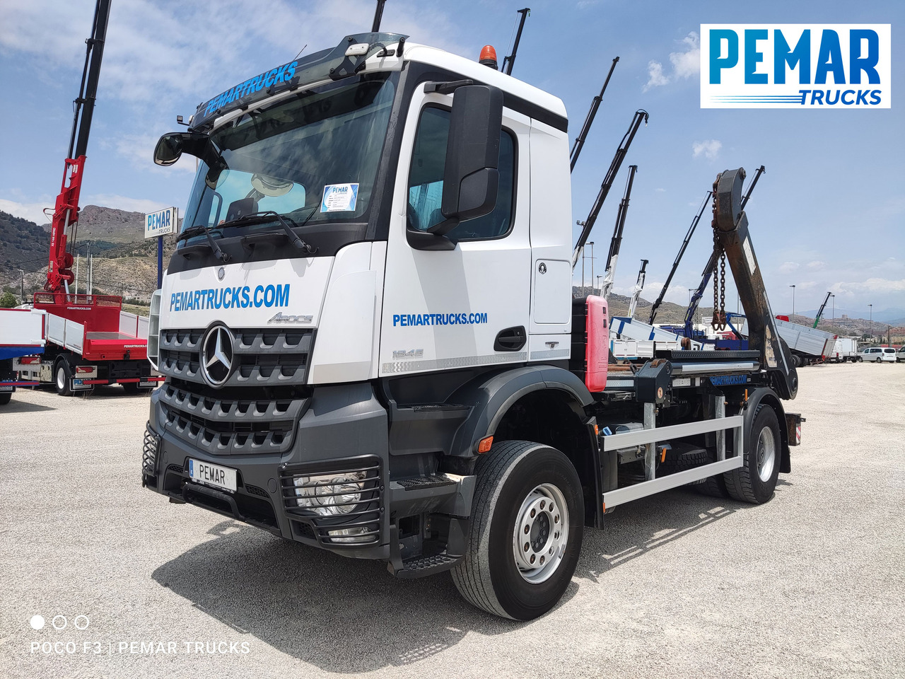 MERCEDES-BENZ AROCS 1845 PORTACONTENEDOR CADENAS - Liftdumper lastebil: bilde 2 MERCEDES-BENZ AROCS 1845 PORTACONTENEDOR CADENAS - Liftdumper lastebil: bilde 2