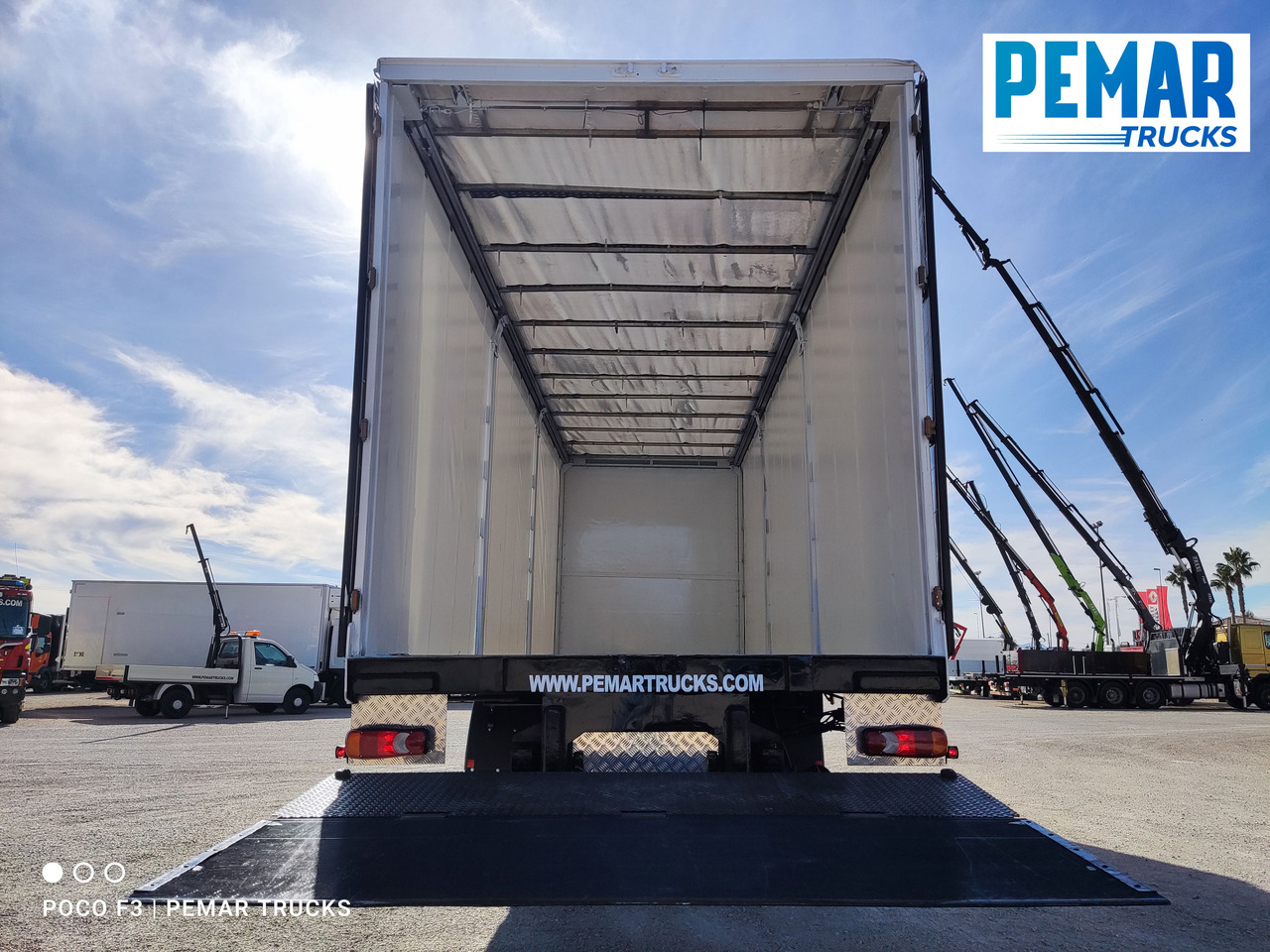 Kapellbil VOLVO FM 410 TAUTLINER: bilde 11 Kapellbil VOLVO FM 410 TAUTLINER: bilde 11