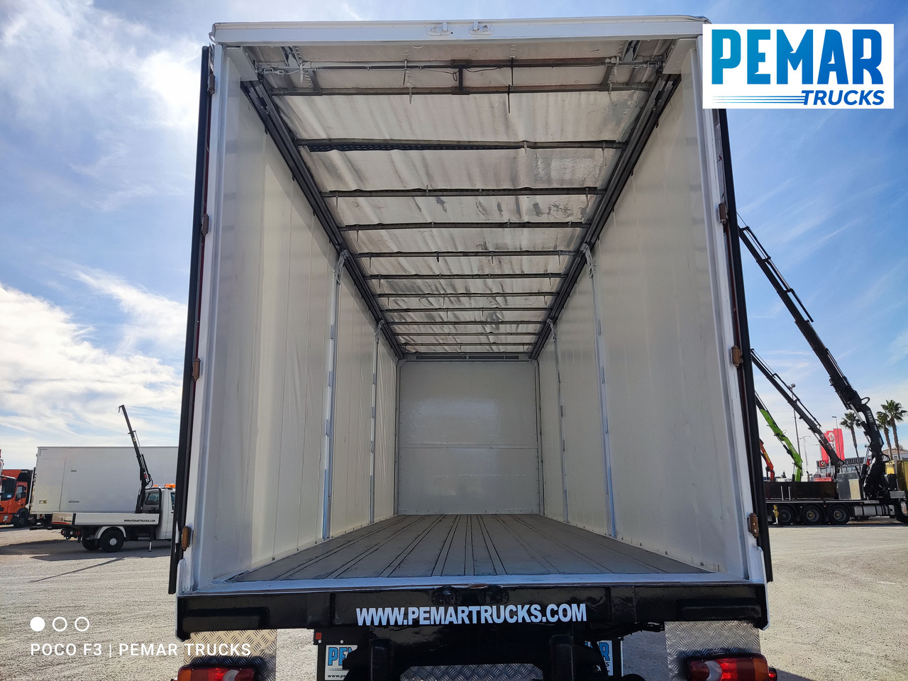 Kapellbil VOLVO FM 410 TAUTLINER: bilde 12 Kapellbil VOLVO FM 410 TAUTLINER: bilde 12