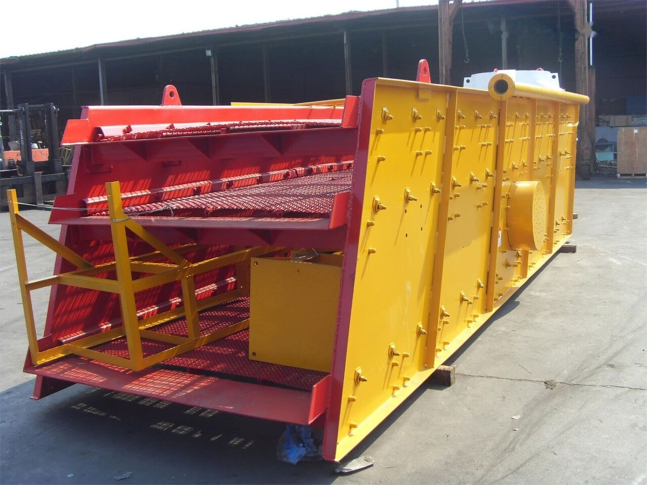 Kinglink Gold Ore Vibrating Screen 3YA1860 | 200TPH - Sikteverk: bilde 1 Kinglink Gold Ore Vibrating Screen 3YA1860 | 200TPH - Sikteverk: bilde 1