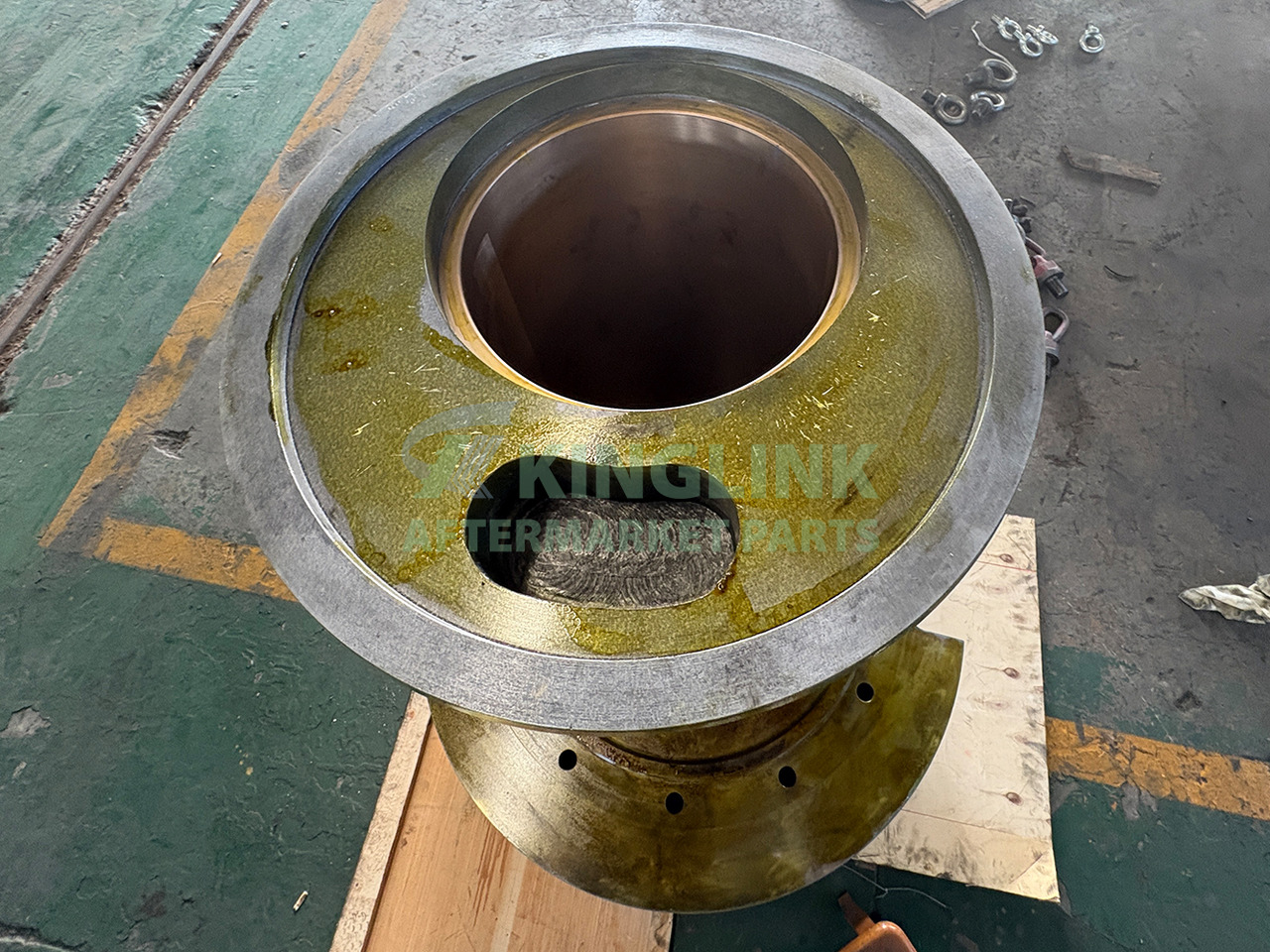 KINGLINK High Quality Accessories Eccentric Set 17001189 for Tc84X Cone Crusher - Reservedeler for Bygg og anlegg: bilde 2 KINGLINK High Quality Accessories Eccentric Set 17001189 for Tc84X Cone Crusher - Reservedeler for Bygg og anlegg: bilde 2