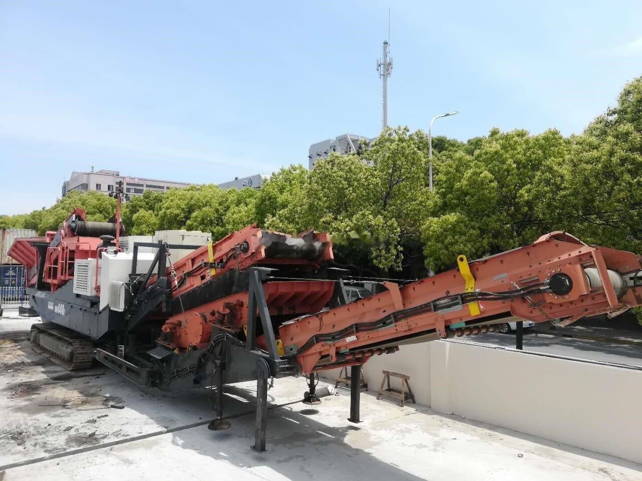 Sandvik UH440i Mobile Crushing Plant - Mobilt knuseverk: bilde 2 Sandvik UH440i Mobile Crushing Plant - Mobilt knuseverk: bilde 2