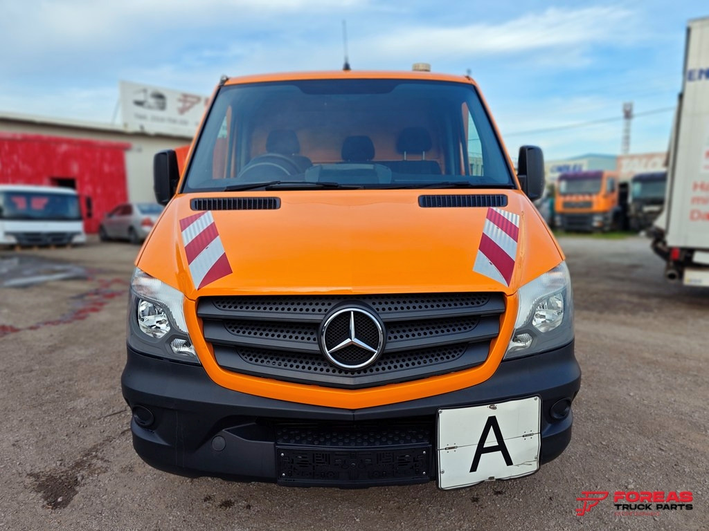 MERCEDES-BENZ 311 – TIPPER – RIGHT HAND DRIVE (RHD) - Varebil med tipp: bilde 2 MERCEDES-BENZ 311 – TIPPER – RIGHT HAND DRIVE (RHD) - Varebil med tipp: bilde 2