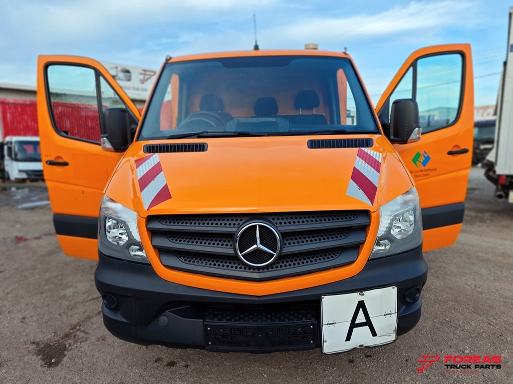 MERCEDES-BENZ 311 – TIPPER – RIGHT HAND DRIVE (RHD) - Varebil med tipp: bilde 3 MERCEDES-BENZ 311 – TIPPER – RIGHT HAND DRIVE (RHD) - Varebil med tipp: bilde 3