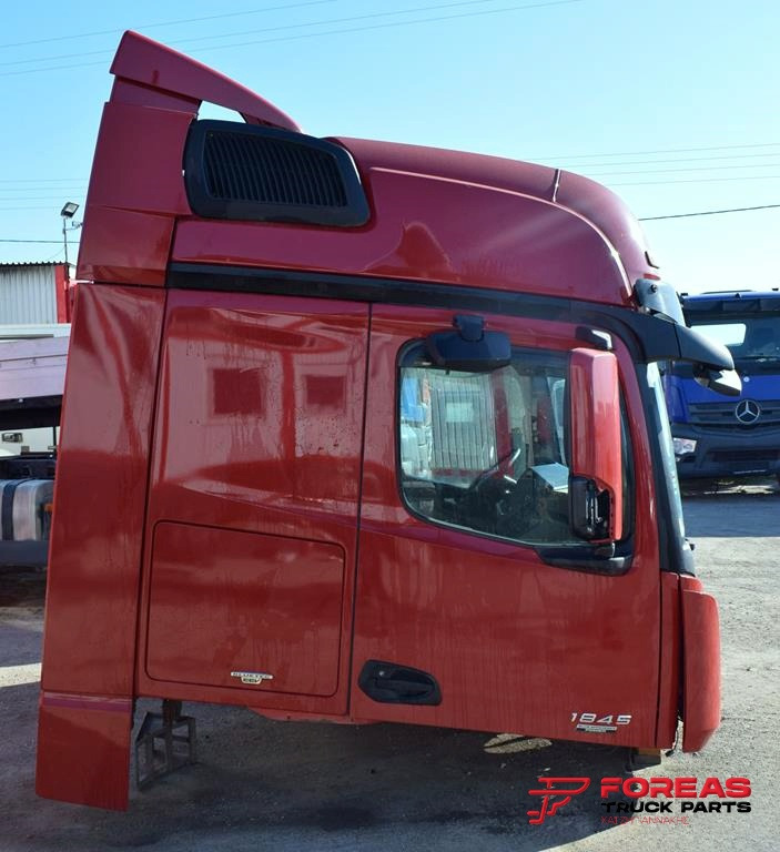 MERCEDES-BENZ ACTROS MP4 GIGA SPACE - Førerhus for Lastebil: bilde 4 MERCEDES-BENZ ACTROS MP4 GIGA SPACE - Førerhus for Lastebil: bilde 4