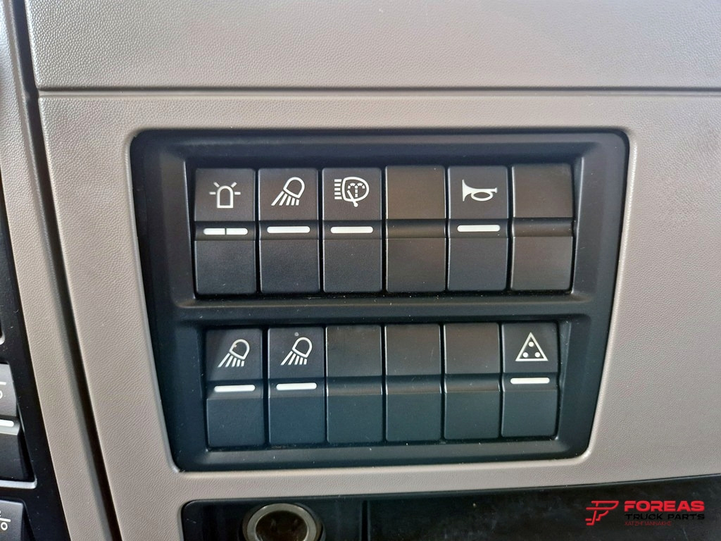 Trekkvogn MAN TGX 26.500 6X2 EURO 6C – FOR SPARE PARTS: bilde 24