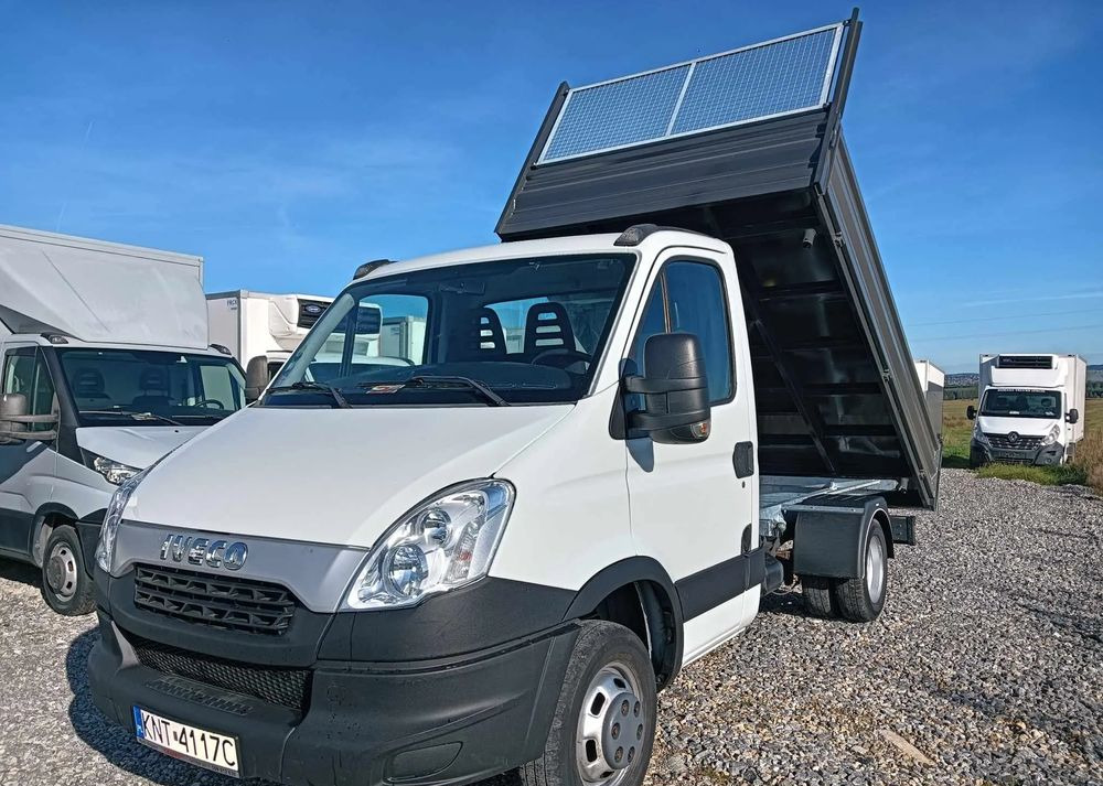 Iveco 35C11, 35C12,35C13 - Varebil med tipp: bilde 4 Iveco 35C11, 35C12,35C13 - Varebil med tipp: bilde 4