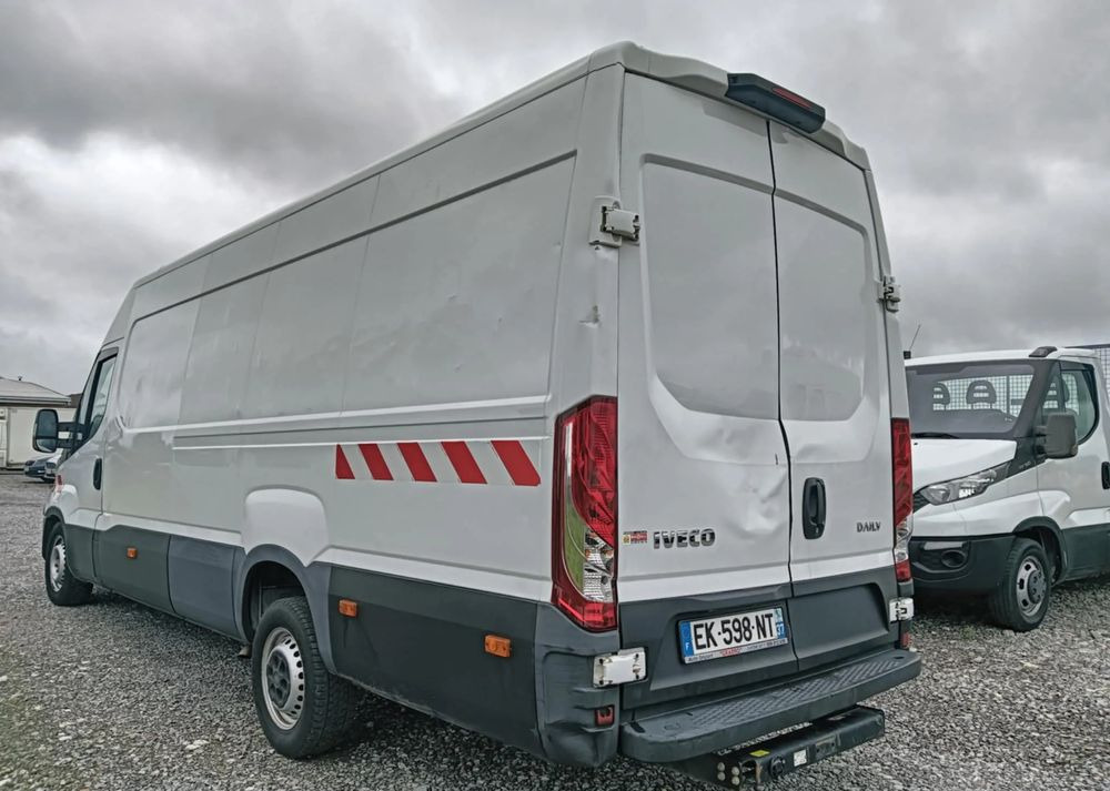 Iveco 35S14,35S13,35C13,35C12, - Kassebil: bilde 2 Iveco 35S14,35S13,35C13,35C12, - Kassebil: bilde 2