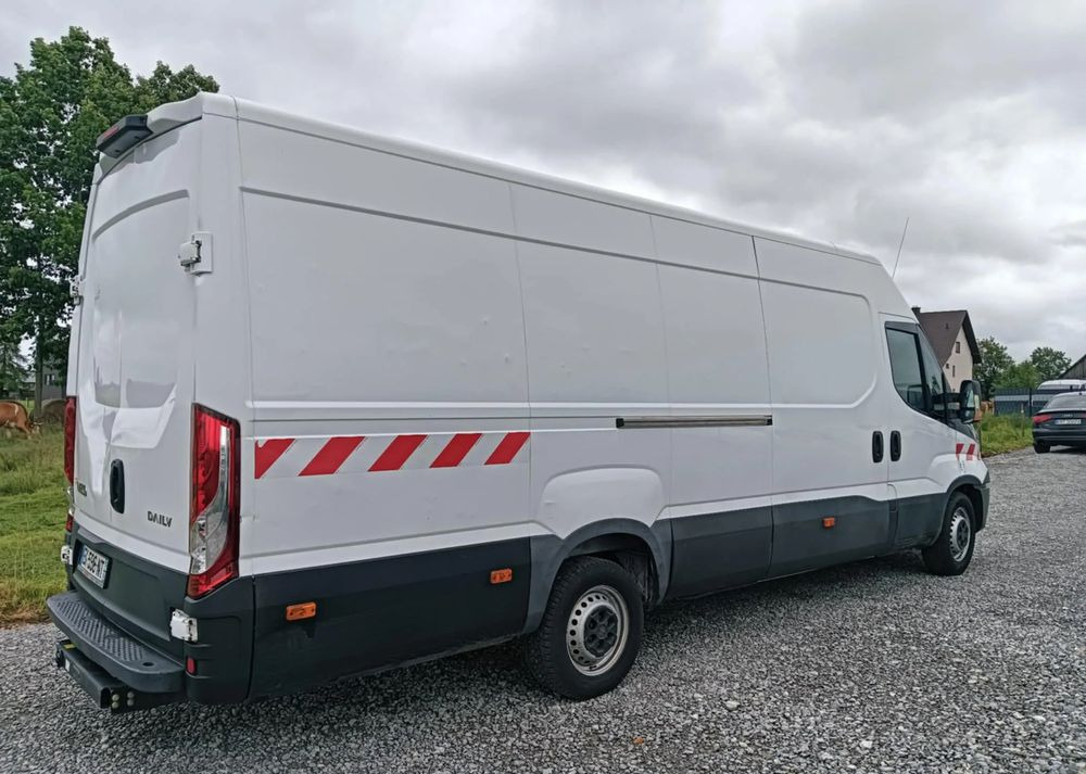 Iveco 35S14,35S13,35C13,35C12, - Kassebil: bilde 2 Iveco 35S14,35S13,35C13,35C12, - Kassebil: bilde 2