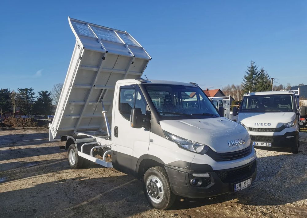Iveco Daily 3.0-150KM Wywrotka blizniak 35-150 Niski przebieg kiper do 3,5t - Varebil med tipp: bilde 1 Iveco Daily 3.0-150KM Wywrotka blizniak 35-150 Niski przebieg kiper do 3,5t - Varebil med tipp: bilde 1
