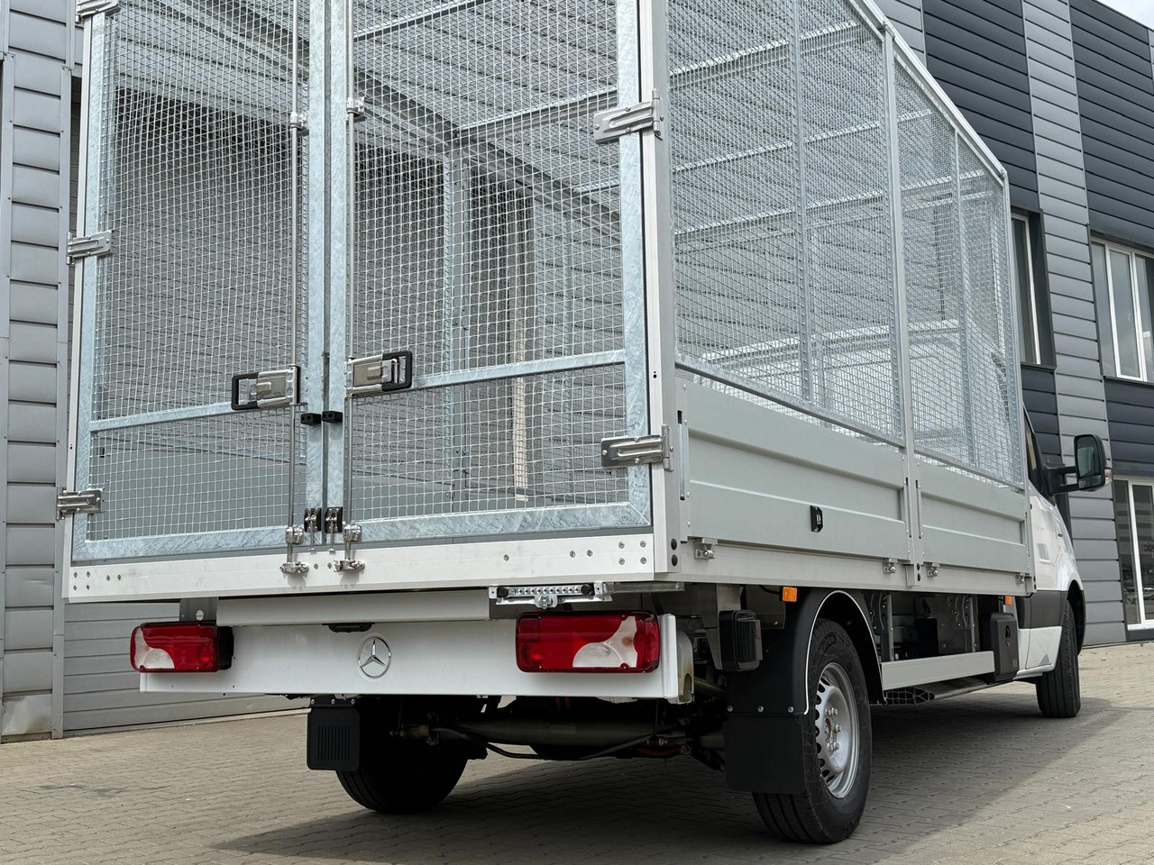 Ny Varebil med plan, Elektrisk varebil Mercedes eSprinter: bilde 6 Ny Varebil med plan, Elektrisk varebil Mercedes eSprinter: bilde 6