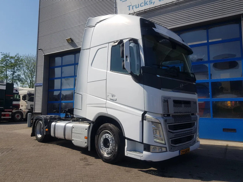 Volvo FH 420 Low deck XL Cabine hefschotel I-Parc Cool - Trekkvogn: bilde 5 Volvo FH 420 Low deck XL Cabine hefschotel I-Parc Cool - Trekkvogn: bilde 5