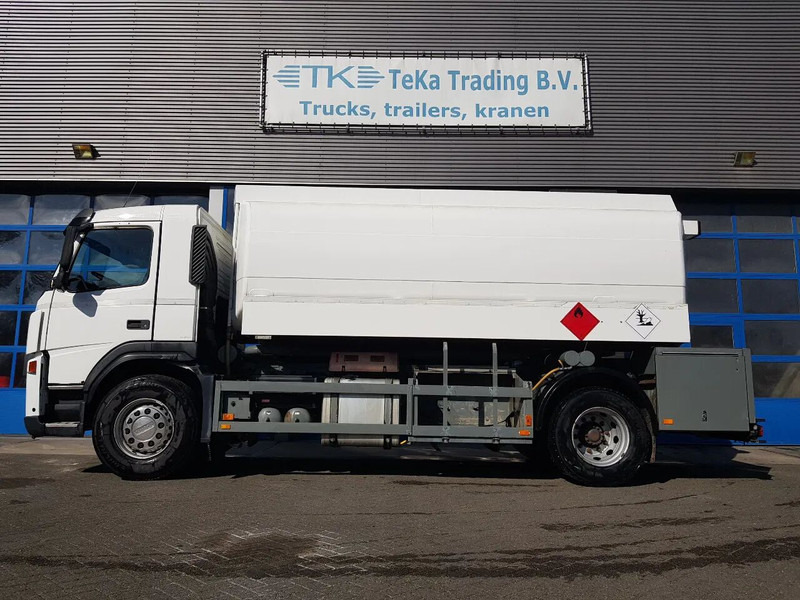 Volvo FM 9.340 Petrol, Diesel 17000 Ltr. 3 Compartementen - Tankbil: bilde 3 Volvo FM 9.340 Petrol, Diesel 17000 Ltr. 3 Compartementen - Tankbil: bilde 3