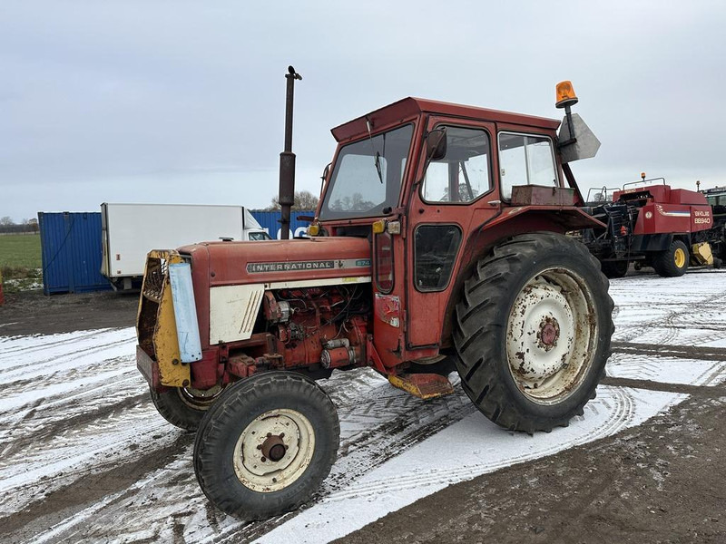 Traktor IH 574: bilde 1