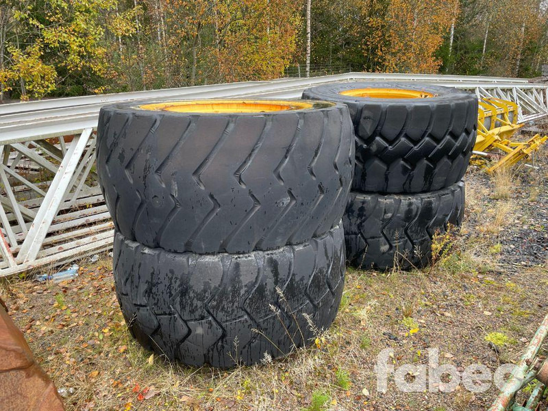 Michelin Michelin / Goodyear - Dekk for Bygg og anlegg: bilde 1 Michelin Michelin / Goodyear - Dekk for Bygg og anlegg: bilde 1