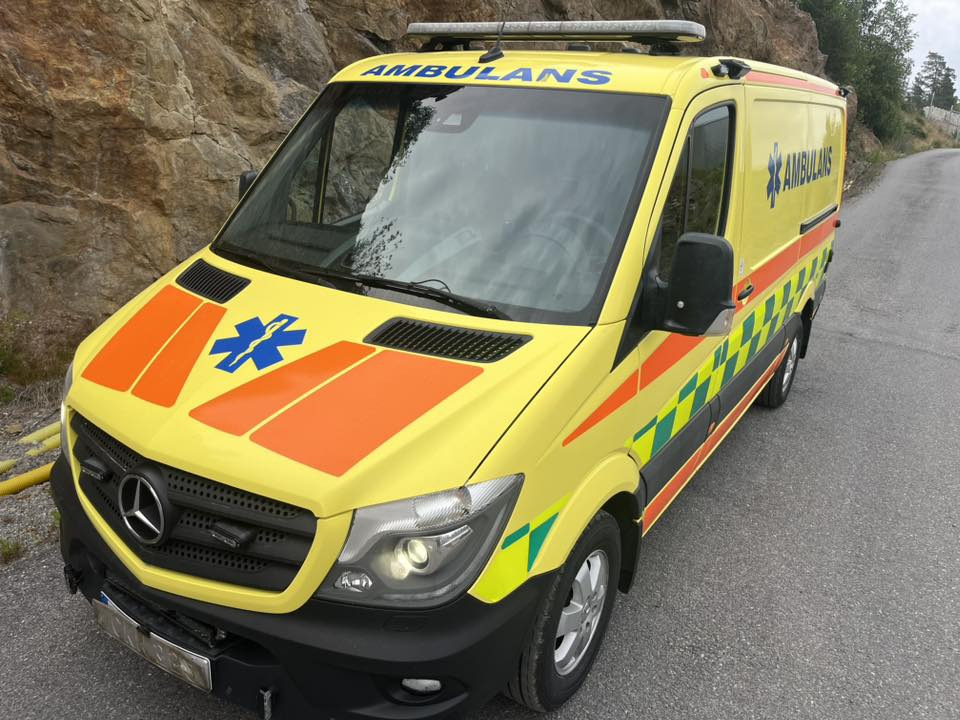MERCEDES-BENZ Sprinter 319 - AMBULANCE - Ambulanse: bilde 1 MERCEDES-BENZ Sprinter 319 - AMBULANCE - Ambulanse: bilde 1