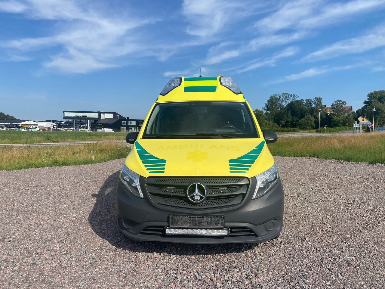 MERCEDES-BENZ Vito 119 4x4 - Ambulans / AMBULANCE - Ambulanse: bilde 4 MERCEDES-BENZ Vito 119 4x4 - Ambulans / AMBULANCE - Ambulanse: bilde 4