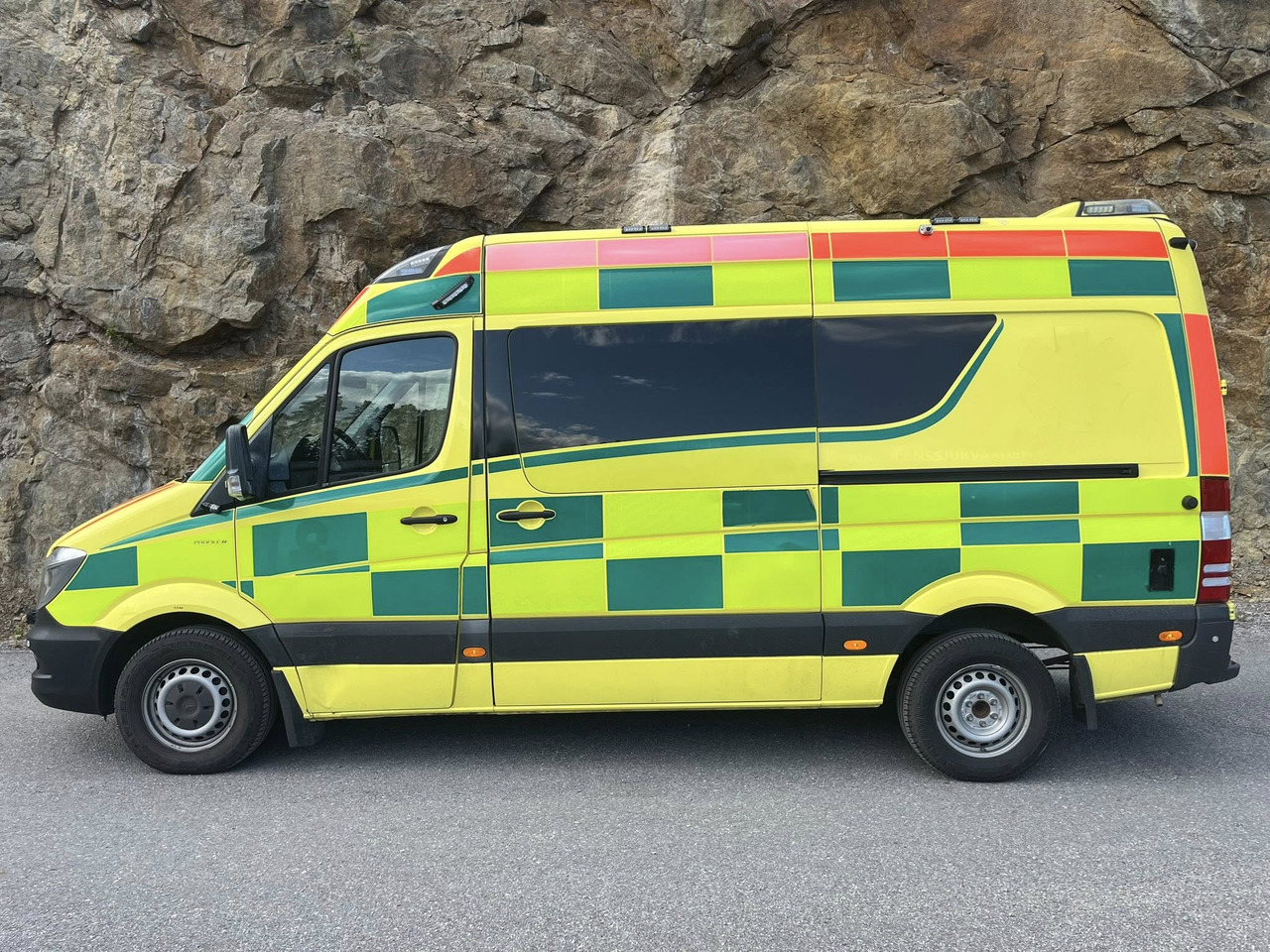 Mercedes-Benz Sprinter 319 - AMBULANCE - RESERVERAD !! - Ambulanse: bilde 5 Mercedes-Benz Sprinter 319 - AMBULANCE - RESERVERAD !! - Ambulanse: bilde 5