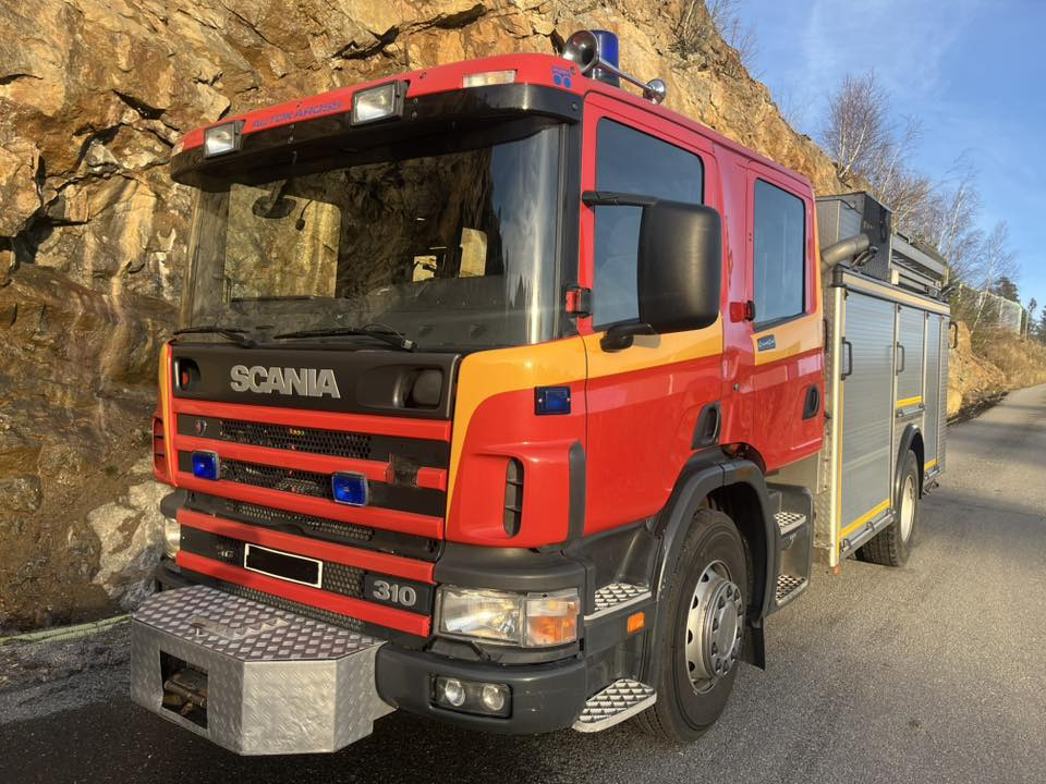 SCANIA P94GB 4x2 NZ310 - Fire engine - RESERVERAD !! - Brannbil: bilde 1 SCANIA P94GB 4x2 NZ310 - Fire engine - RESERVERAD !! - Brannbil: bilde 1