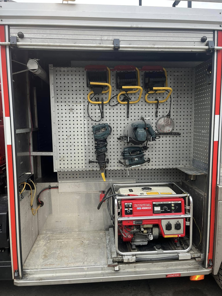 Scania P93ML - Fire engine /firetruck - RESERVERAD !! - Brannbil: bilde 5 Scania P93ML - Fire engine /firetruck - RESERVERAD !! - Brannbil: bilde 5