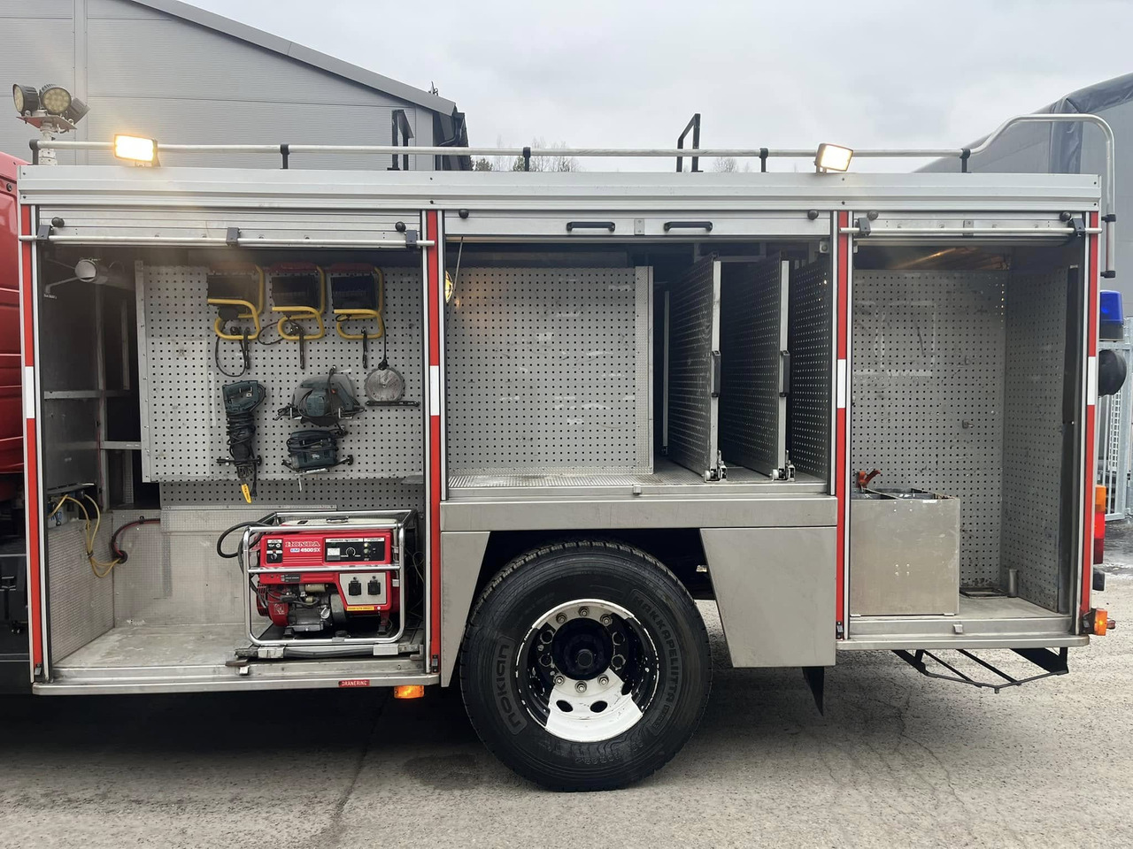 Scania P93ML - Fire engine /firetruck /släckbil / brandbil - Brannbil: bilde 4 Scania P93ML - Fire engine /firetruck /släckbil / brandbil - Brannbil: bilde 4