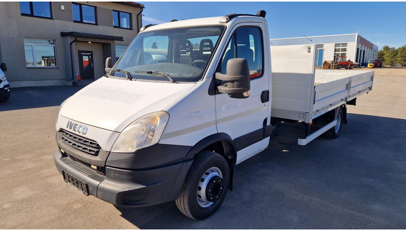 Iveco 70C17 4X2 crane place - Planbil, Kranbil: bilde 1 Iveco 70C17 4X2 crane place - Planbil, Kranbil: bilde 1