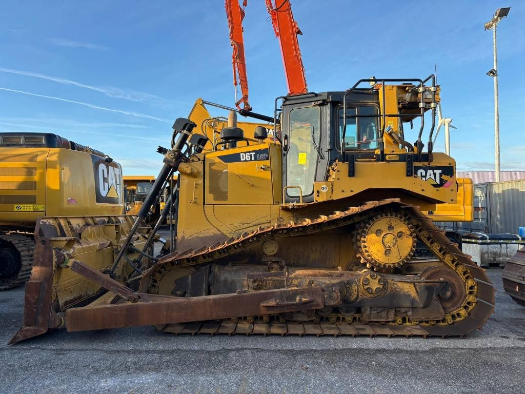 CAT D 6 T LGP (CE / New UC) - Bulldozer: bilde 1 CAT D 6 T LGP (CE / New UC) - Bulldozer: bilde 1