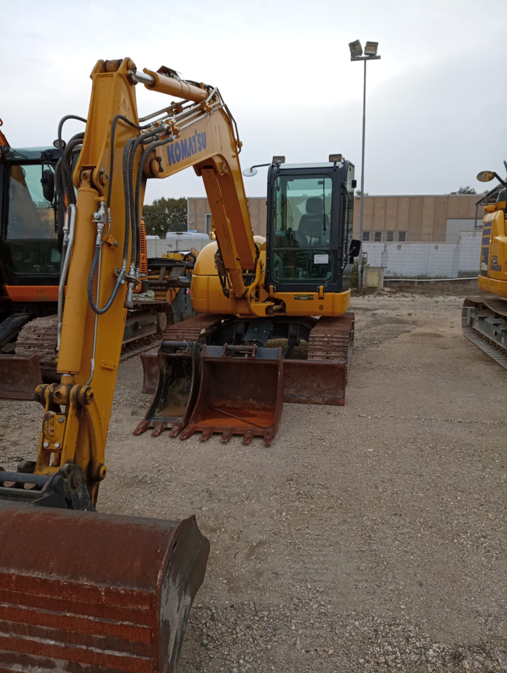 KOMATSU PC80MR-5 - Beltegraver: bilde 1 KOMATSU PC80MR-5 - Beltegraver: bilde 1