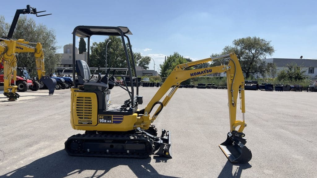 Komatsu PC16 R-3 HS - Minigraver: bilde 2 Komatsu PC16 R-3 HS - Minigraver: bilde 2