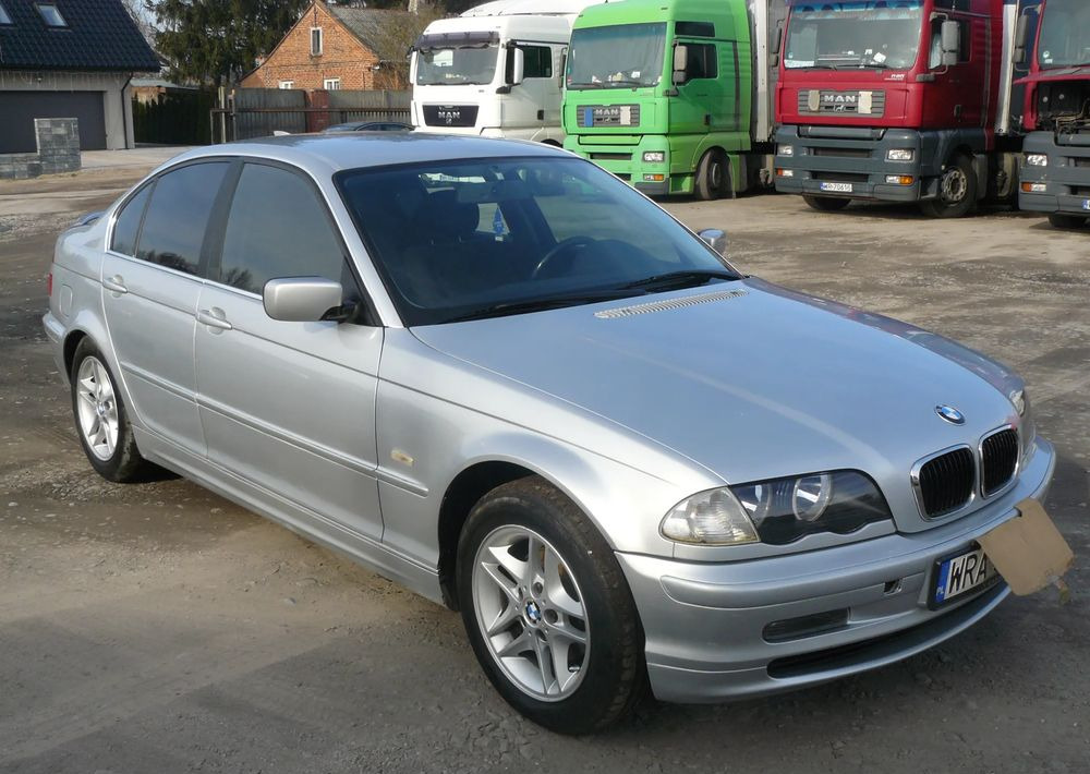BMW Seria 3 320i - Personenbil: bilde 2 BMW Seria 3 320i - Personenbil: bilde 2
