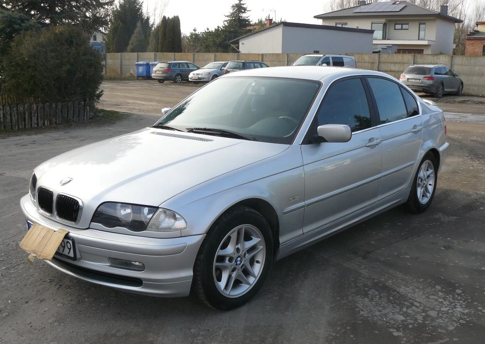 BMW Seria 3 320i - Sedan: bilde 3 BMW Seria 3 320i - Sedan: bilde 3