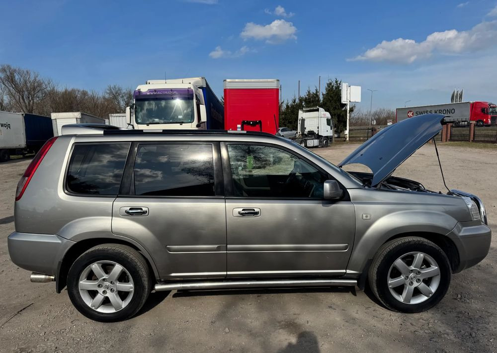 Nissan X-Trail 2.2 dCi 4x2 Comfort - SUV: bilde 3 Nissan X-Trail 2.2 dCi 4x2 Comfort - SUV: bilde 3