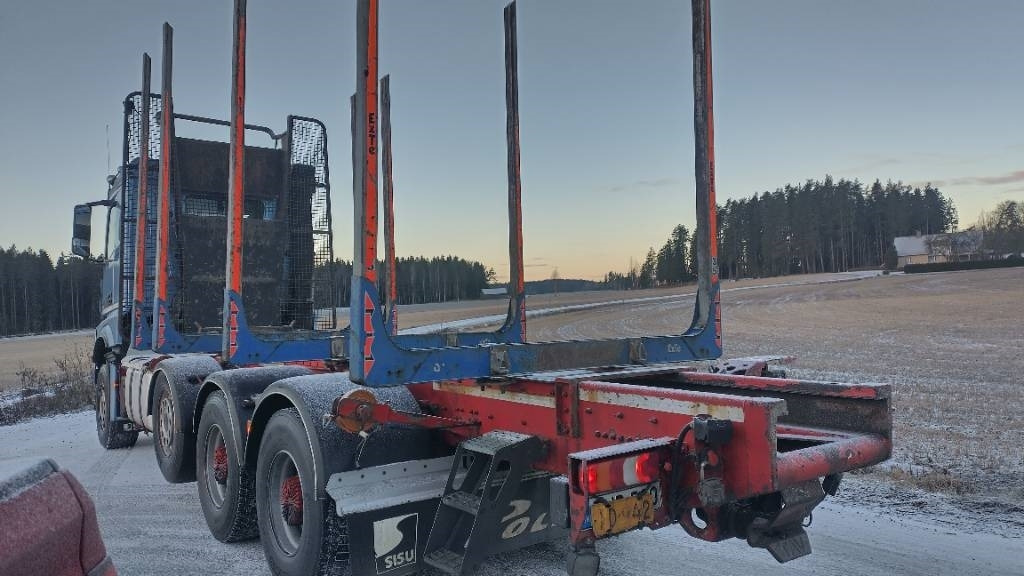 Sisu 625 Polar puuauto, Fuller , SIISTI AUTO - Tømmerbil: bilde 3 Sisu 625 Polar puuauto, Fuller , SIISTI AUTO - Tømmerbil: bilde 3