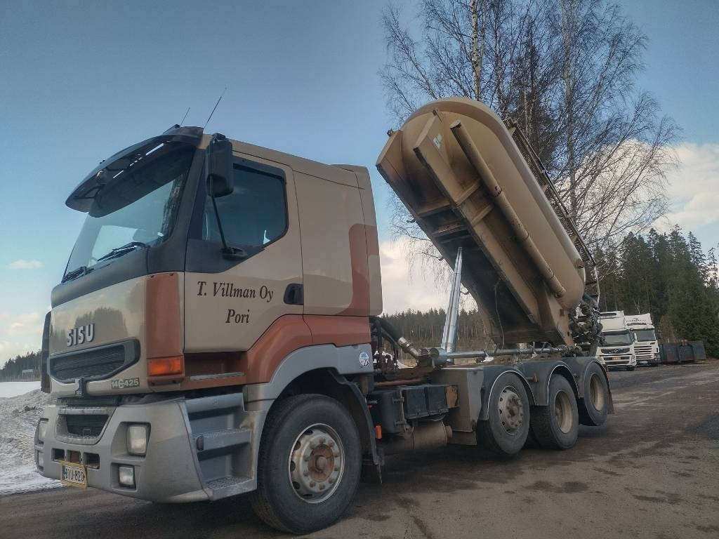 Sisu E14 8x2 kippipainepytty+kompura  - Tankbil: bilde 1 Sisu E14 8x2 kippipainepytty+kompura  - Tankbil: bilde 1