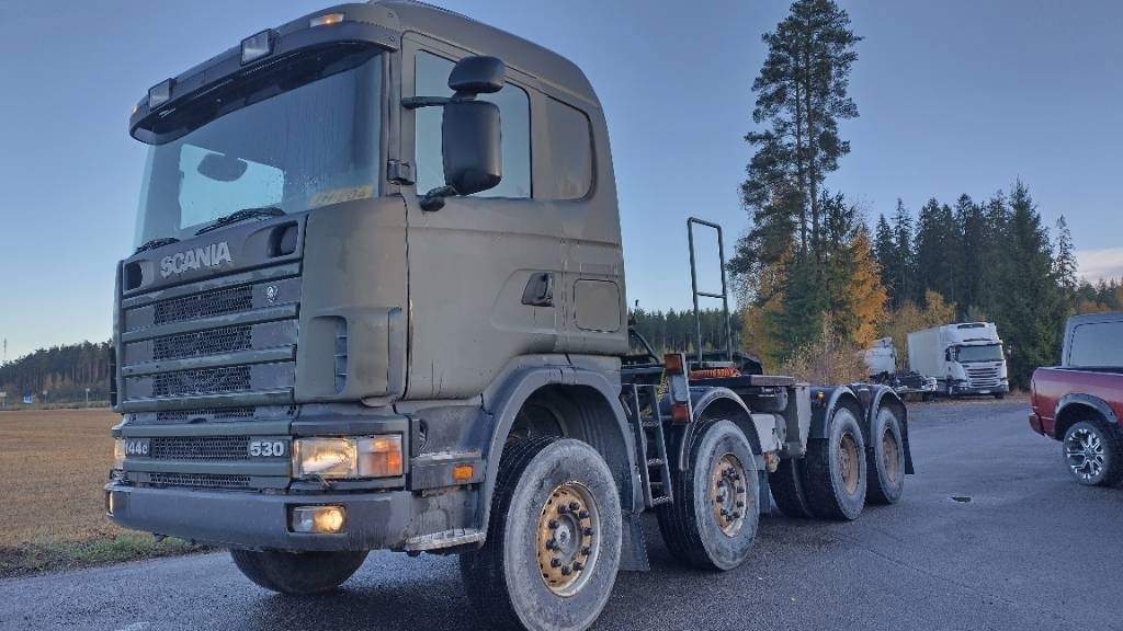 Scania R144 530 8x4 RASKASVETURI  - Trekkvogn: bilde 2 Scania R144 530 8x4 RASKASVETURI  - Trekkvogn: bilde 2