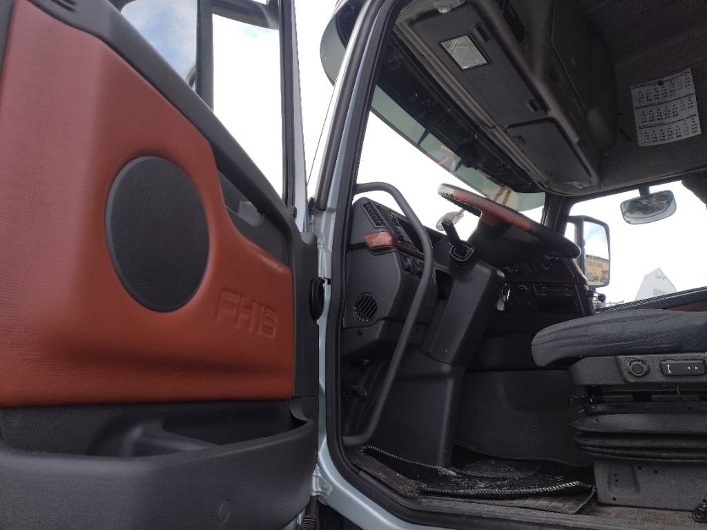 Leie Volvo FH16 660 4x2 vetoauto  Volvo FH16 660 4x2 vetoauto: bilde 6