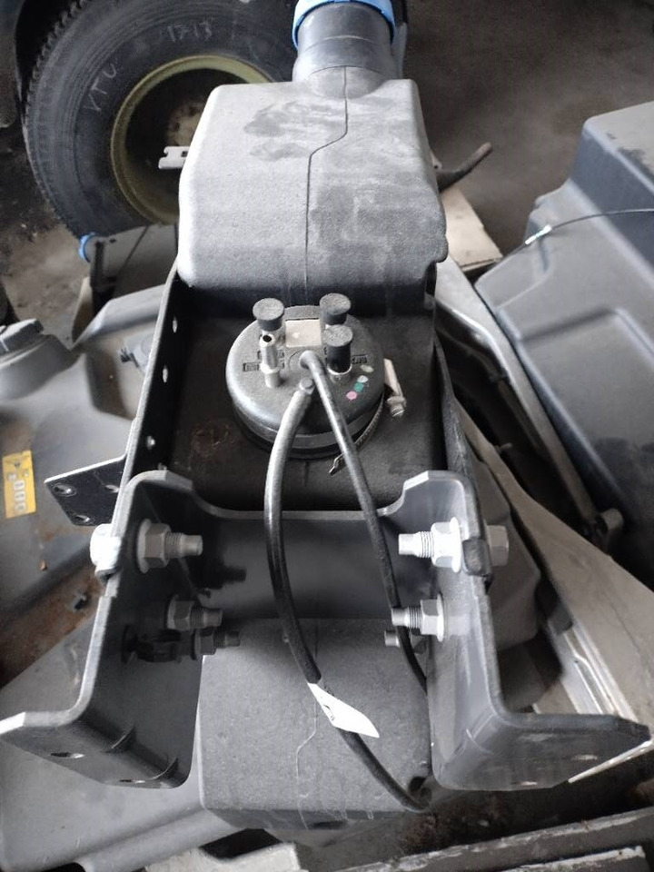 Volvo Adblue säiliö FL - Ramme/ Chassis for Lastebil: bilde 2 Volvo Adblue säiliö FL - Ramme/ Chassis for Lastebil: bilde 2