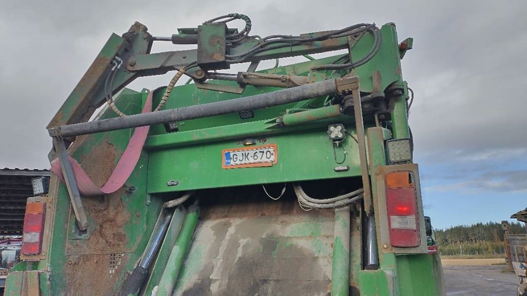 Volvo FM330 6x2 Norba pakkaaja,molokki nostin, manuaali - Søppelbil: bilde 3 Volvo FM330 6x2 Norba pakkaaja,molokki nostin, manuaali - Søppelbil: bilde 3