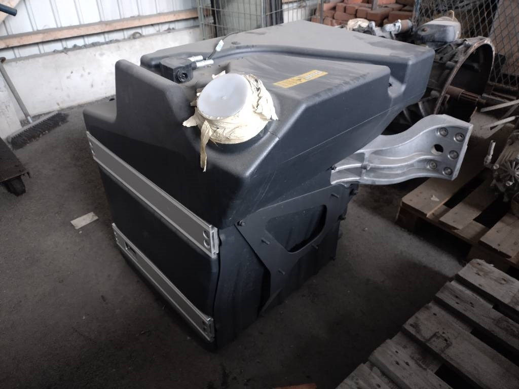 Volvo Polttoaine tankki 2+2 - Ramme/ Chassis for Lastebil: bilde 2 Volvo Polttoaine tankki 2+2 - Ramme/ Chassis for Lastebil: bilde 2