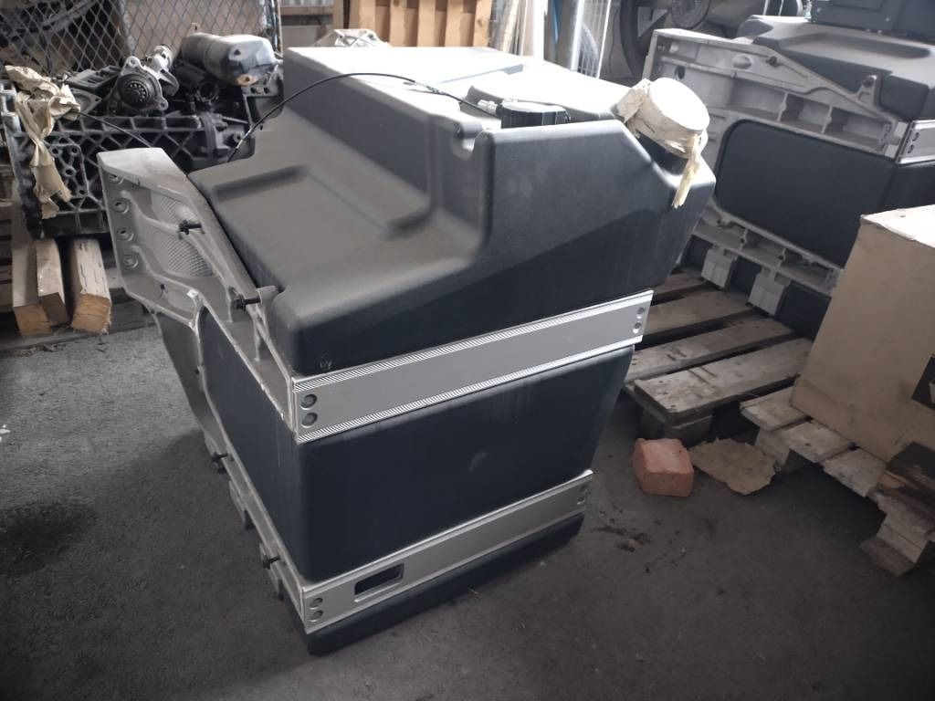 Volvo Polttoaine tankki 2+2 - Ramme/ Chassis for Lastebil: bilde 1 Volvo Polttoaine tankki 2+2 - Ramme/ Chassis for Lastebil: bilde 1