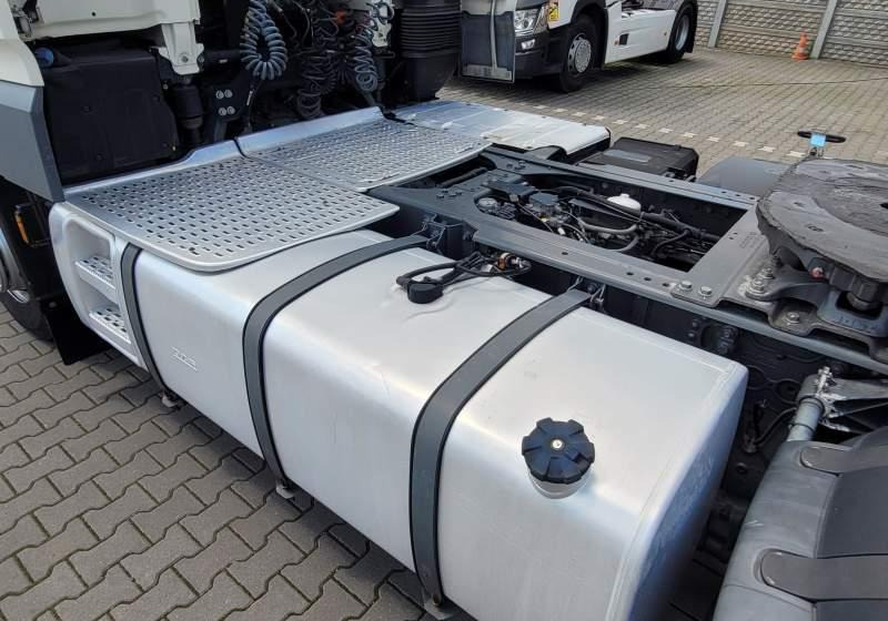 DAF XF510 SPACE CAB / SPROWADZONY / MANUAL / RETARDER - Trekkvogn: bilde 3 DAF XF510 SPACE CAB / SPROWADZONY / MANUAL / RETARDER - Trekkvogn: bilde 3