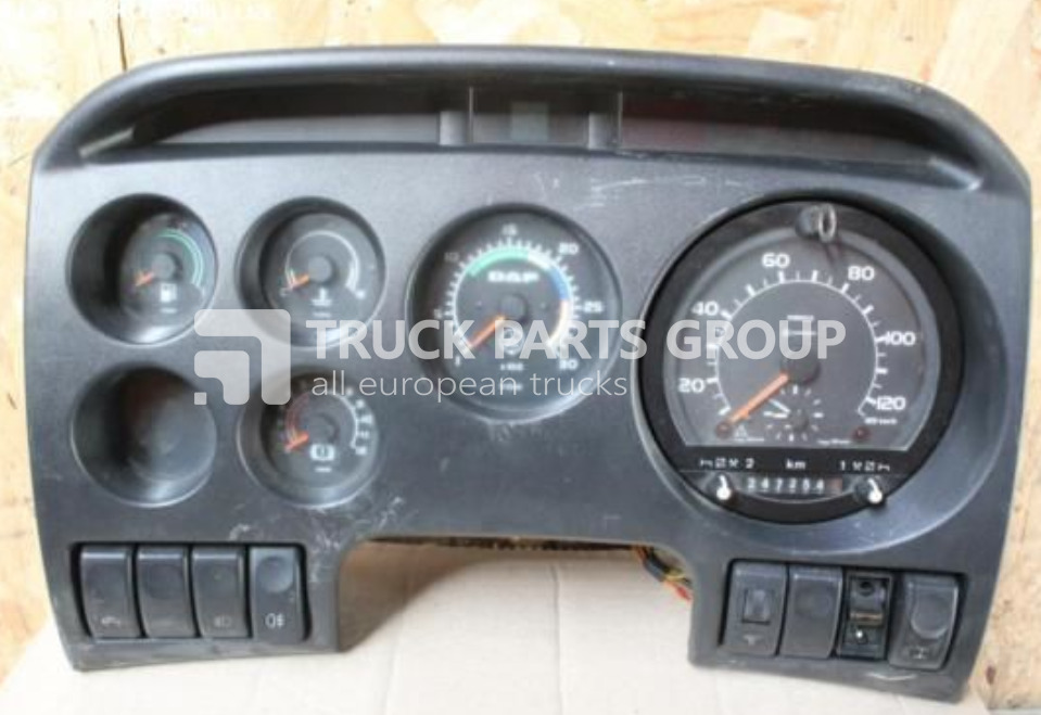 DAF 95XF 1554, DIP-4 95 XF EURO3, EURO2, instrument panel, instrumen dashboard - Instrumentpanel for Lastebil: bilde 1 DAF 95XF 1554, DIP-4 95 XF EURO3, EURO2, instrument panel, instrumen dashboard - Instrumentpanel for Lastebil: bilde 1