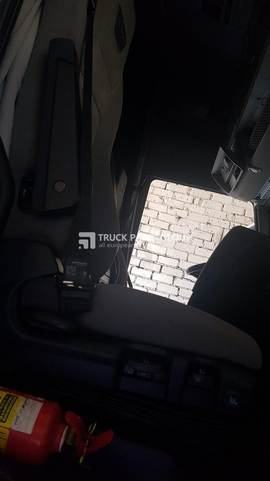 IVECO IVECO STRALIS EURO6 emission HY-WAY seats driver + passenger 13138430698, 504045441, 500389633, 500389418, 504196960 - Sete for Lastebil: bilde 4 IVECO IVECO STRALIS EURO6 emission HY-WAY seats driver + passenger 13138430698, 504045441, 500389633, 500389418, 504196960 - Sete for Lastebil: bilde 4