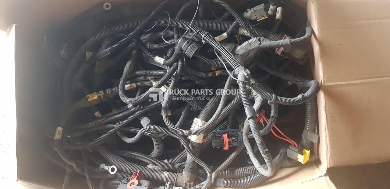 VOLVO FH4 euro6, RENAULT RAGE / GAMA cable harness, connectors, electric lines, electric cables FCIOM ,CCIOM, RCIOM 22046285, 21675272, 21675276, 21675305, 21675306, 21914997, 22163864, 21120361, 2230 - Kabel/ Ledninger for Lastebil: bilde 1 VOLVO FH4 euro6, RENAULT RAGE / GAMA cable harness, connectors, electric lines, electric cables FCIOM ,CCIOM, RCIOM 22046285, 21675272, 21675276, 21675305, 21675306, 21914997, 22163864, 21120361, 2230 - Kabel/ Ledninger for Lastebil: bilde 1