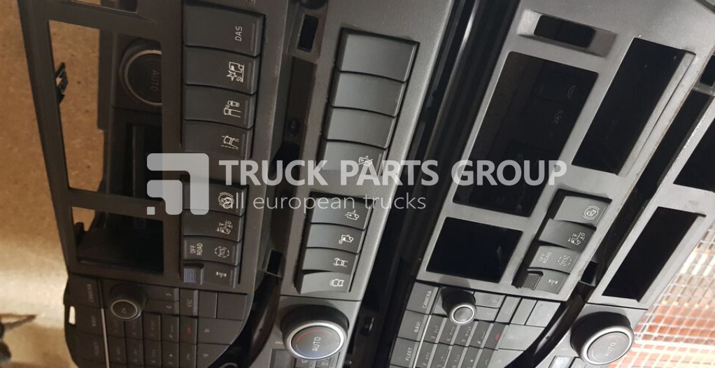 VOLVO FH4 euro6 control panels dashboard, central panel, information p dashboard - Instrumentpanel for Lastebil: bilde 1 VOLVO FH4 euro6 control panels dashboard, central panel, information p dashboard - Instrumentpanel for Lastebil: bilde 1
