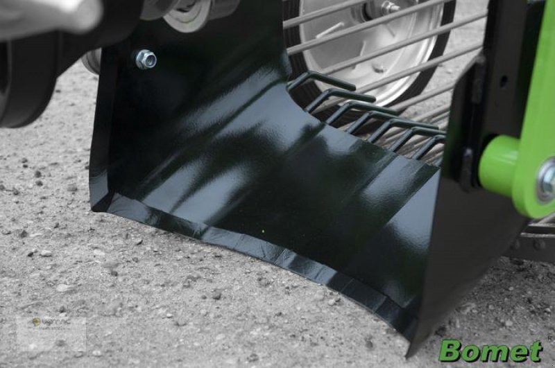 BOMET Z655/1 Kartoffelroder Roder Kartoffel Schwingsiebroder NEU - Potethøster: bilde 4 BOMET Z655/1 Kartoffelroder Roder Kartoffel Schwingsiebroder NEU - Potethøster: bilde 4