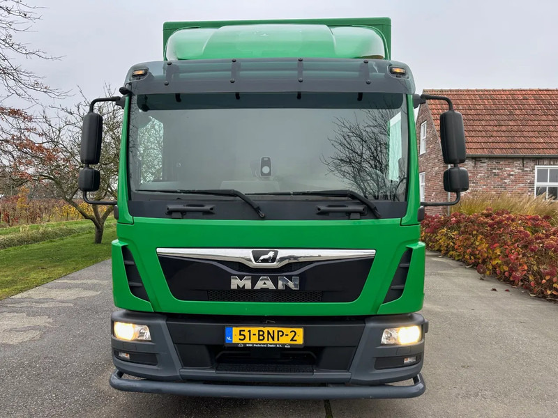 MAN TGL 10.180 / NL TRUCK / EURO6 / BOX+LIFT+SIDE DOOR / LOW KM / TOP!! - Skapbil: bilde 2 MAN TGL 10.180 / NL TRUCK / EURO6 / BOX+LIFT+SIDE DOOR / LOW KM / TOP!! - Skapbil: bilde 2