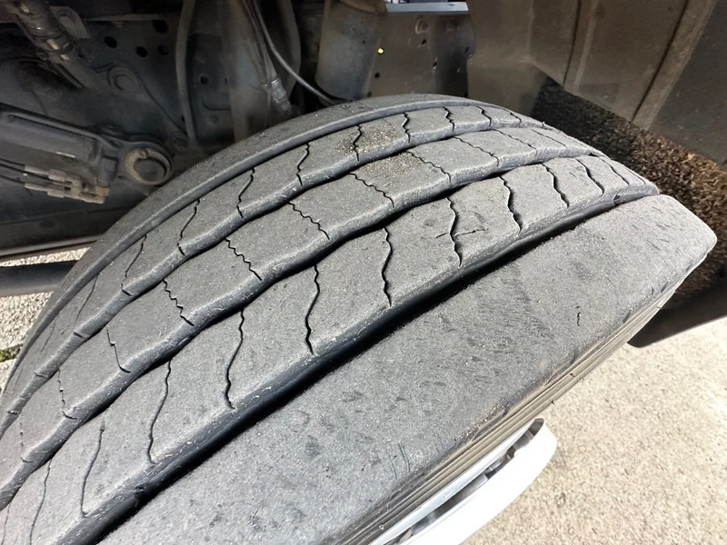 Mercedes-Benz Atego 1018 / NL TRUCK / AIRCO / BOX+LIFT+SIDE DOOR / AUTOMATIC - Skapbil: bilde 5 Mercedes-Benz Atego 1018 / NL TRUCK / AIRCO / BOX+LIFT+SIDE DOOR / AUTOMATIC - Skapbil: bilde 5